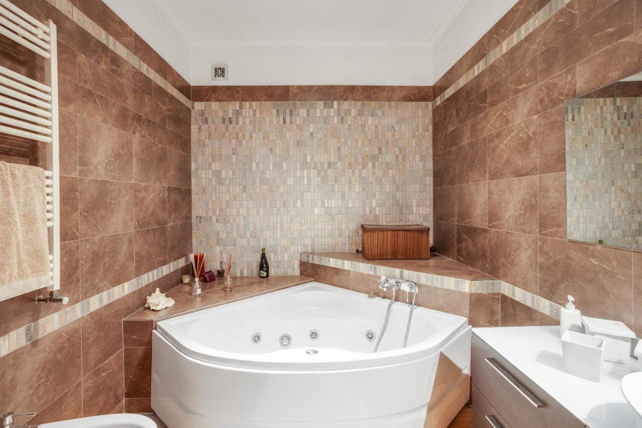 *Movies & Books* Stylish House With Jacuzzi Apartment Bari Bagian luar foto