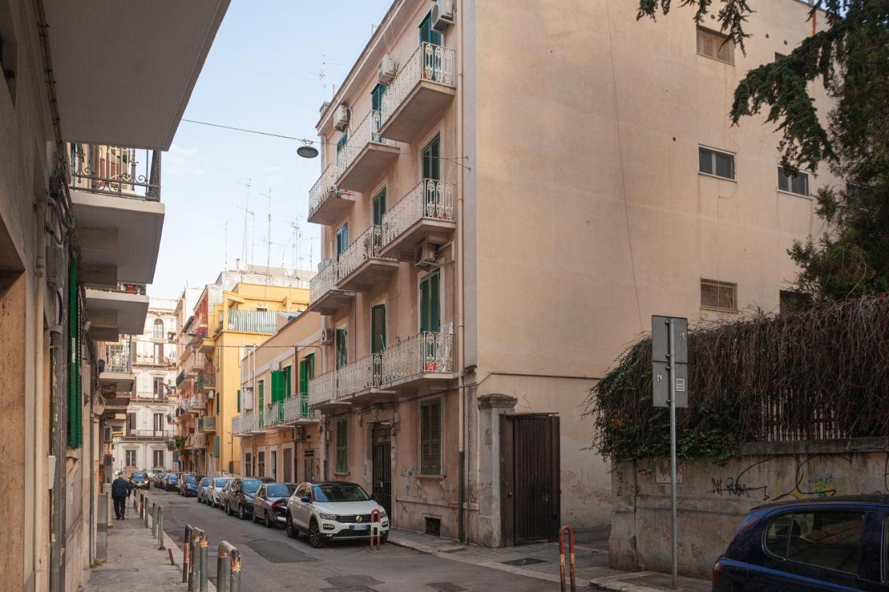 *Movies & Books* Stylish House With Jacuzzi Apartment Bari Bagian luar foto